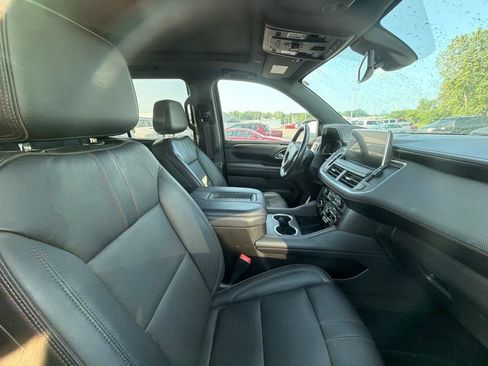 Used 2021 Chevrolet Tahoe RST w/ Luxury Package AWD/4WD image 4
