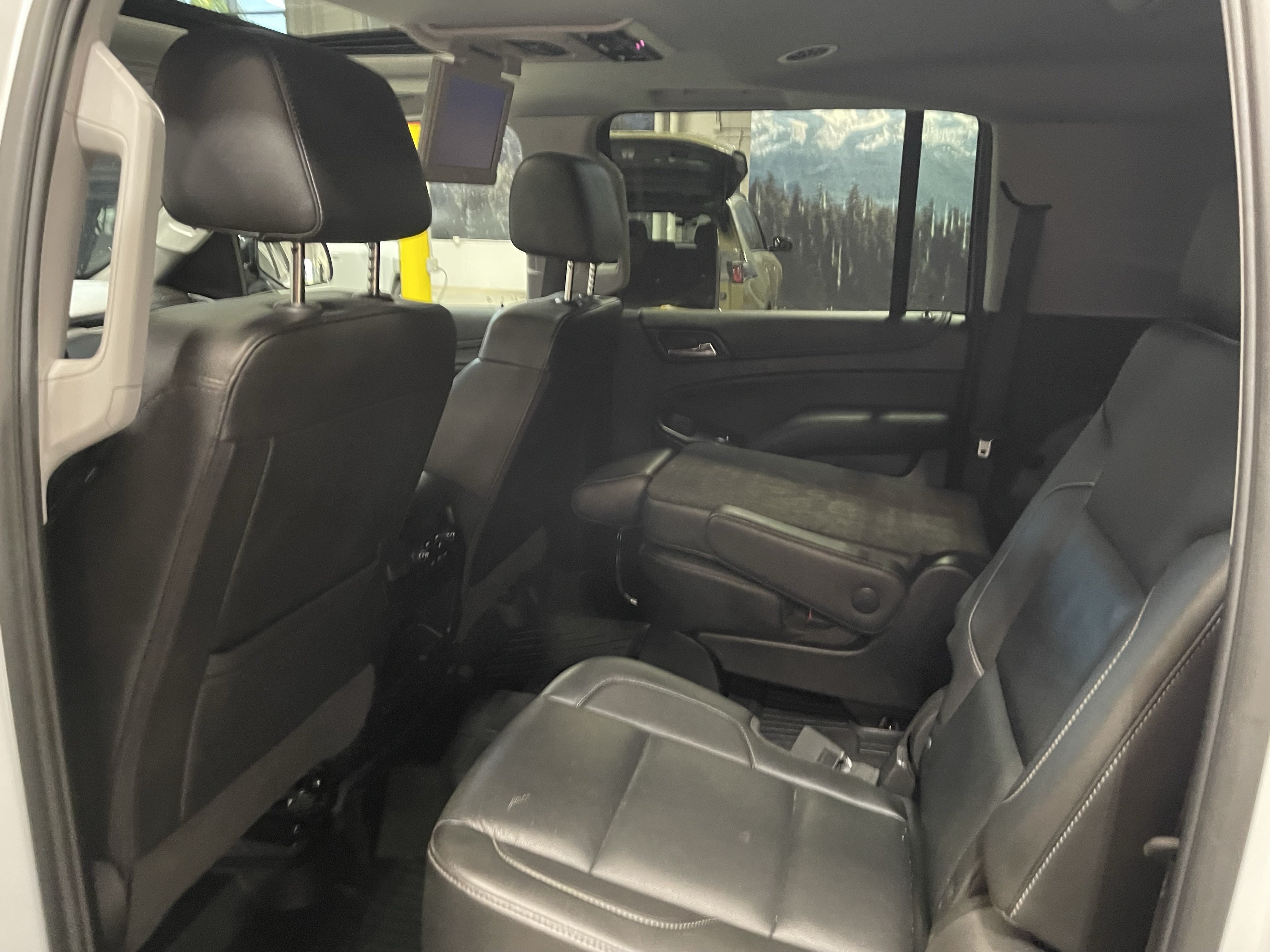 Used 2019 Chevrolet Suburban Premier AWD/4WD image 14