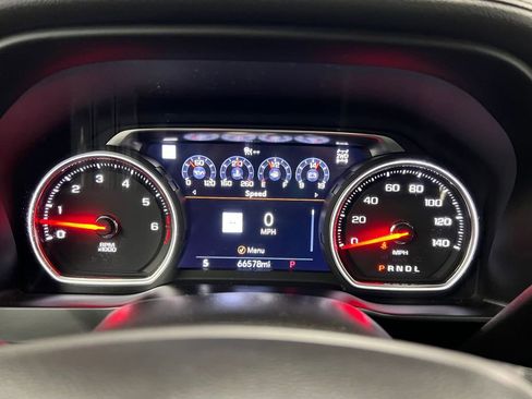 Used 2022 Chevrolet Silverado 1500 High Country w/ Technology Package image 17