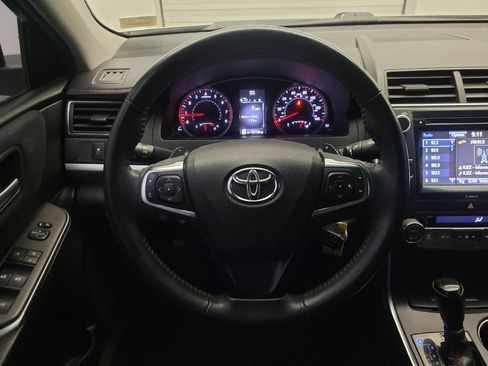 Used 2017 Toyota Camry XSE w/ Moonroof Package FWD image 22