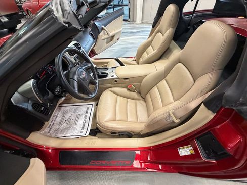 Used 2005 Chevrolet Corvette Coupe w/ Preferred Equipment Group RWD image 41