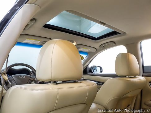 Used 2015 INFINITI Q70 3.7 w/ Technology Package image 17