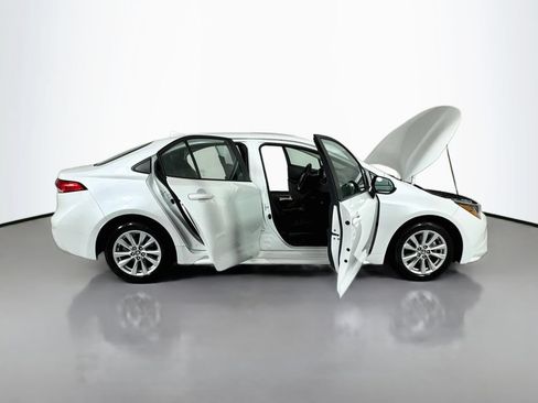 Used 2024 Toyota Corolla LE w/ LE Premium Package FWD image 19