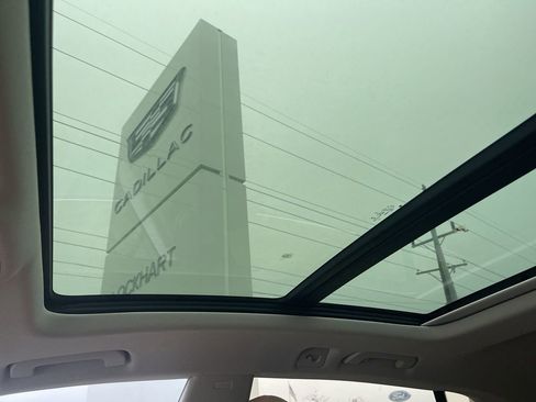 Used 2022 Audi Q8 Premium Plus image 43