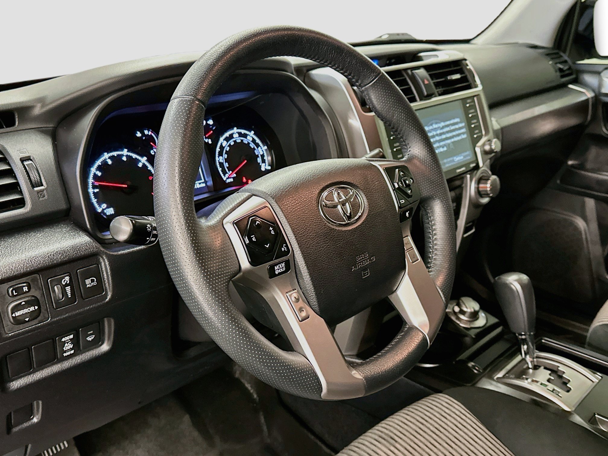 Used 2023 Toyota 4Runner SR5 AWD/4WD image 18