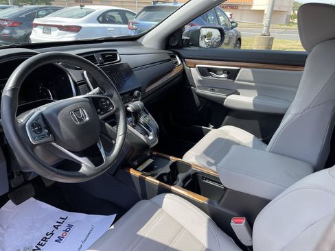 Used 2020 Honda CR-V Touring image 4