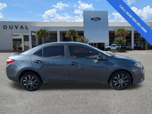 Used 2015 Toyota Corolla LE FWD image 3