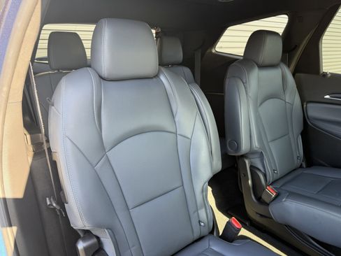 Used 2023 Buick Enclave Essence w/ Experience Buick Package FWD image 17