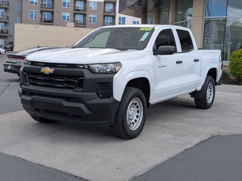 Used 2025 Chevrolet Colorado W/T w/ WT Convenience Package II AWD/4WD image 10