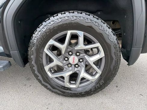 Used 2022 GMC Sierra 1500 SLT AWD/4WD image 26