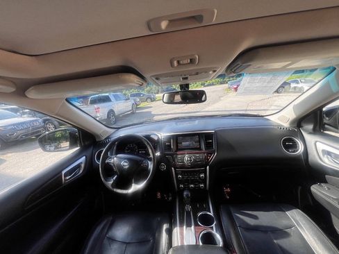 Used 2014 Nissan Pathfinder SL w/ SL Premium Package FWD image 13