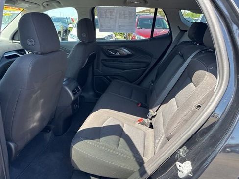 Used 2023 GMC Terrain SLE w/ Driver Convenience Package FWD image 18
