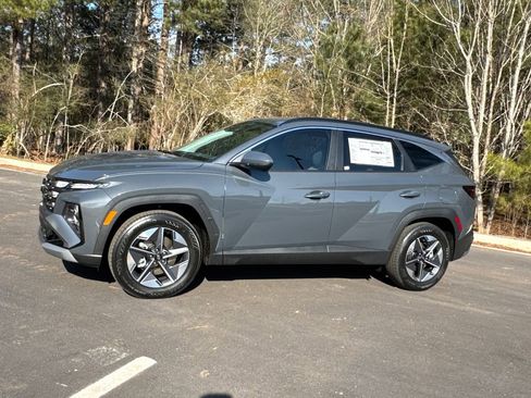 New 2026 Hyundai Tucson SEL FWD image 2