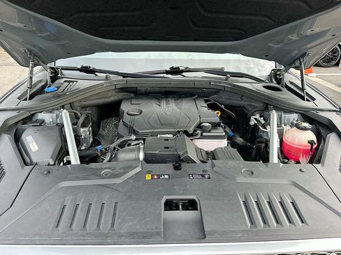 Used 2023 Genesis GV70 2.5T w/ Sport Prestige Package image 32