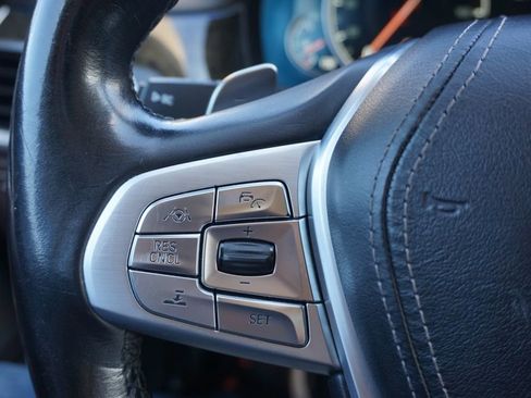 Used 2017 BMW 740i image 39