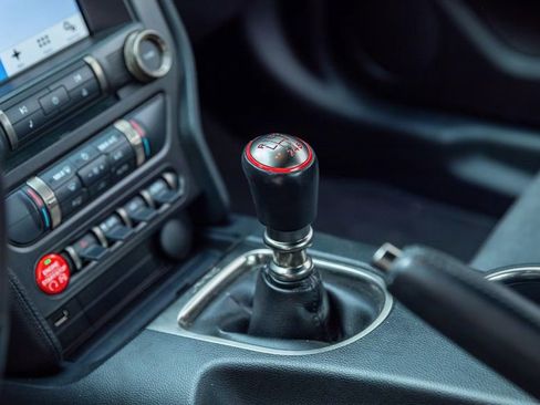 Used 2016 Ford Mustang Shelby GT350R w/ GT350R Equipment Group 920A image 8