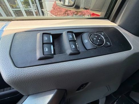 Used 2022 Ford F350 XLT w/ Snow Plow Prep Package AWD/4WD image 24
