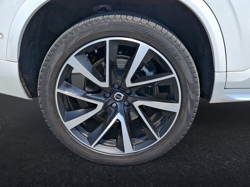 Certified 2023 Volvo XC90 B6 Plus w/ Protection Package Premier AWD/4WD image 33