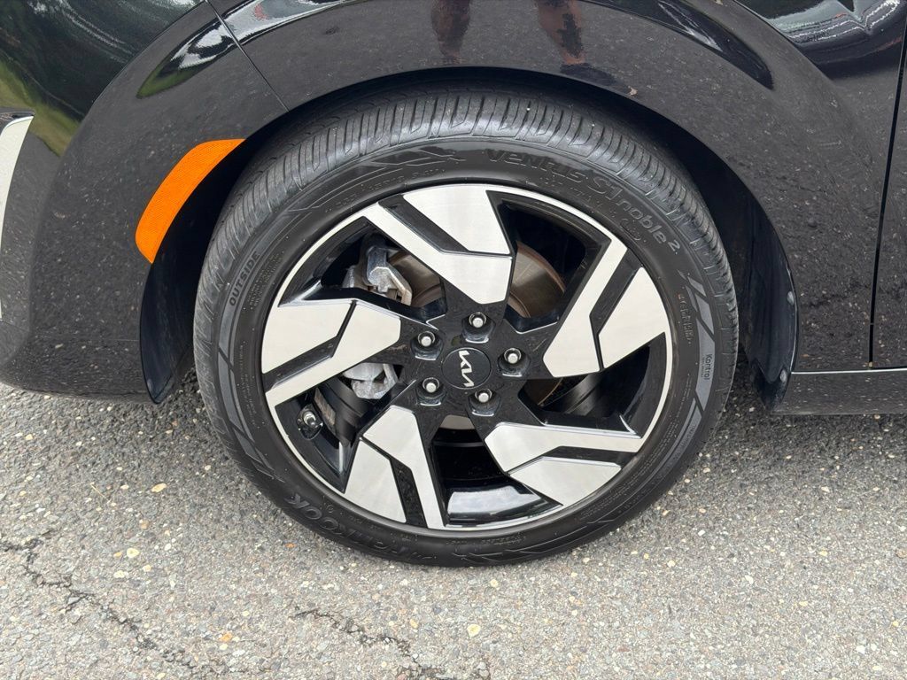 Used 2024 Kia Soul GT-Line FWD image 5
