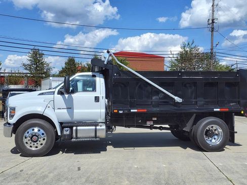 New 2024 Ford F550 image 21