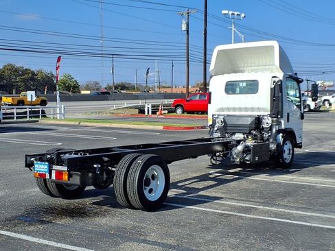 New 2025 Chevrolet Low Cab Forward 5500 XD image 4