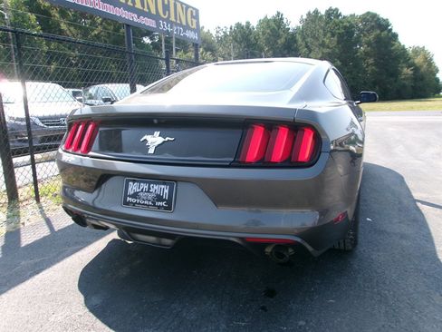 Used 2016 Ford Mustang Coupe image 9
