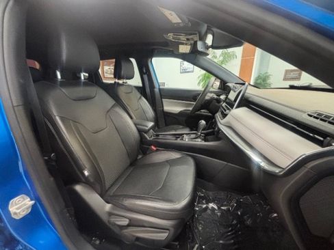 Used 2023 Jeep Compass Limited w/ Sun and Sound Group AWD/4WD image 13