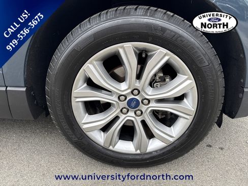 Used 2019 Ford Edge Titanium w/ Cold Weather Package FWD image 9