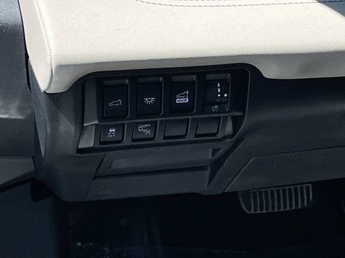 Used 2021 Subaru Ascent Touring w/ Popular Package #2 AWD/4WD image 10