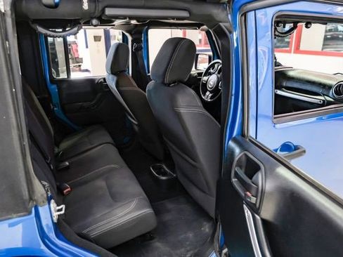 Used 2015 Jeep Wrangler Unlimited Sahara w/ Connectivity Group image 34