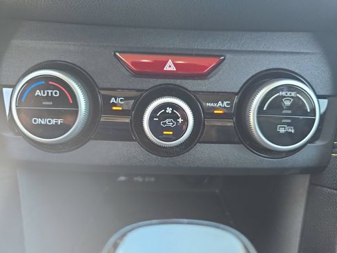 Used 2023 Subaru Crosstrek 2.5i Sport AWD/4WD image 17