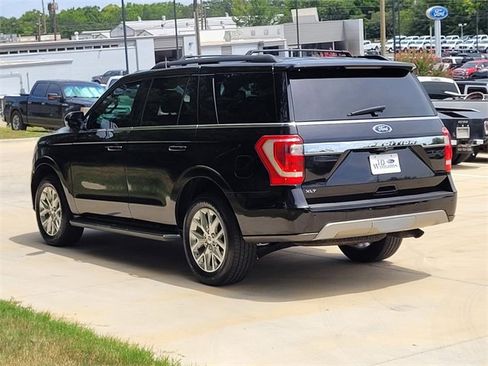 Used 2021 Ford Expedition XLT image 6