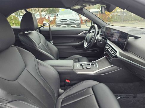 Used 2024 BMW 430i Convertible image 11