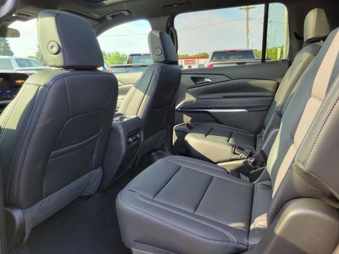 New 2027 Chevrolet Traverse LT w/ Sun and Wheel Package AWD/4WD image 26
