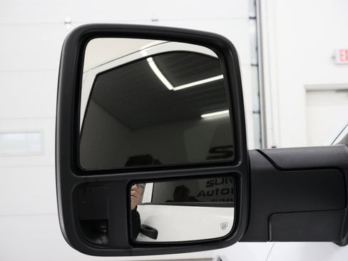 Used 2024 RAM 3500 Tradesman w/ Chrome Appearance Group image 39