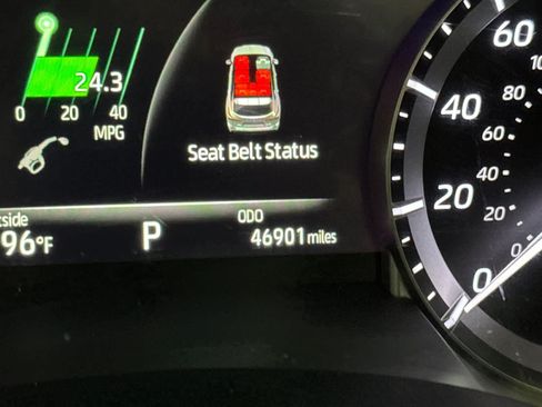 Used 2022 Toyota Highlander XLE FWD image 30