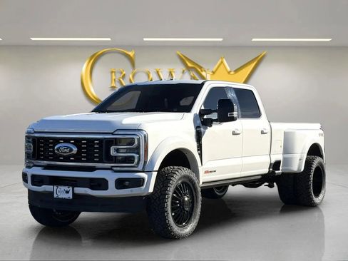 Used 2026 Ford F450 Platinum w/ FX4 Off-Road Package image 1