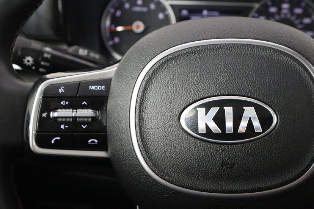 Used 2021 Kia Sorento S w/ Panoramic Sunroof Package FWD image 8