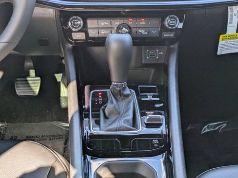 New 2026 Jeep Compass Latitude AWD/4WD image 17