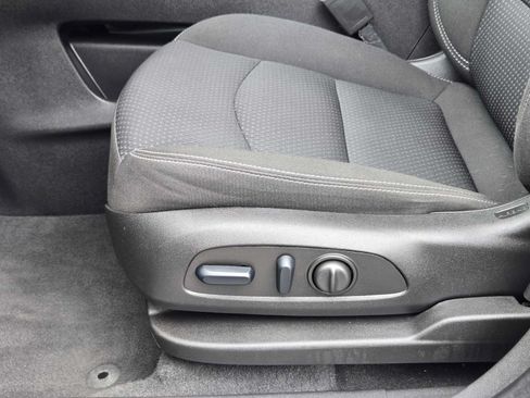 Certified 2024 GMC Terrain SLE w/ Driver Convenience Package FWD image 23