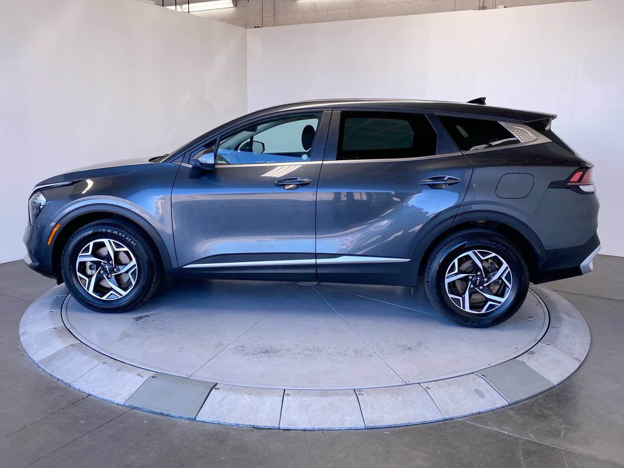 Certified 2023 Kia Sportage LX AWD/4WD image 2