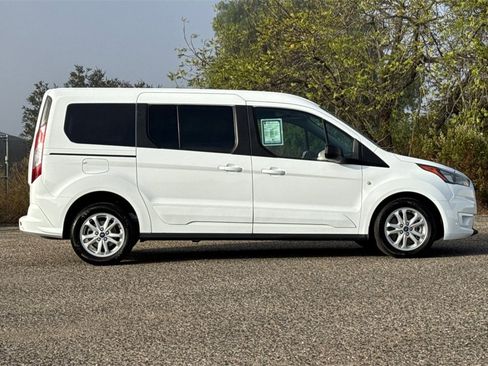 Used 2021 Ford Transit Connect XLT image 3