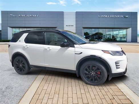 Certified 2025 Land Rover Discovery Sport Dynamic SE image 3