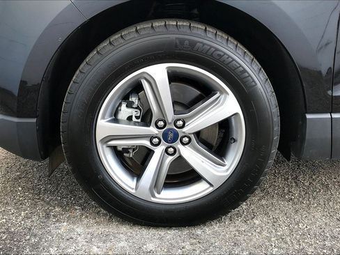 Used 2019 Ford Edge SEL AWD/4WD image 9