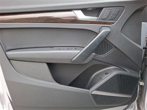 Used 2018 Audi Q5 2.0T Premium Plus w/ Premium Plus Package image 15