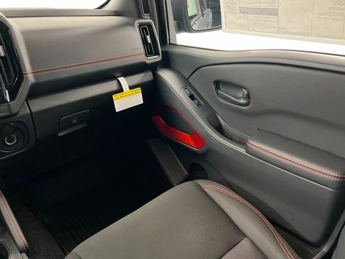 New 2026 Nissan Frontier PRO-4X w/ Pro-4x Convenience Package image 10