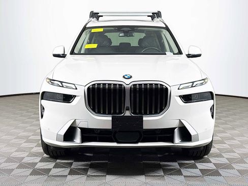 Used 2023 BMW X7 xDrive40i w/ Premium Package image 2