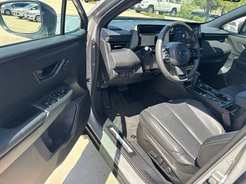 Used 2026 Subaru Outback Limited AWD/4WD image 12