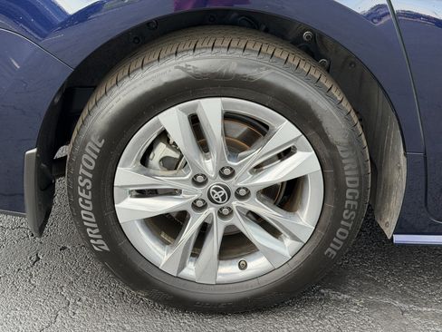 Certified 2025 Toyota Sienna XLE w/ XLE Plus Package AWD/4WD image 11