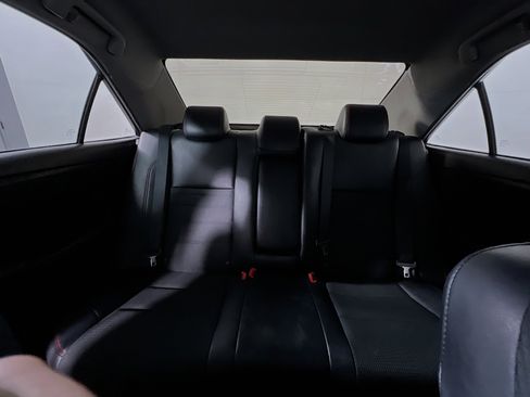 Used 2016 Toyota Camry SE image 32